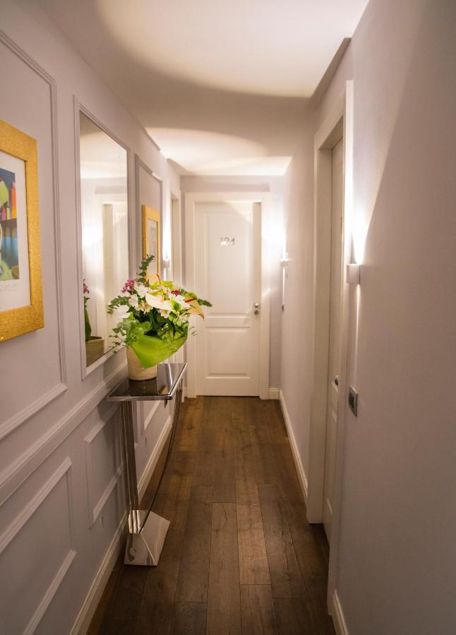 Relais San Lorenzo In Lucina Rome Luaran gambar